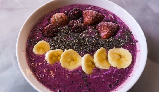 Weight-Loss Berry Smoothie Bowl